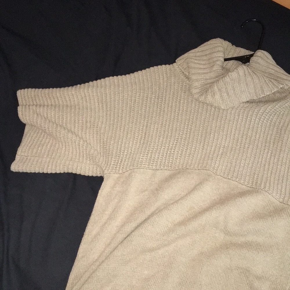 sweater - Picture 2 of 3